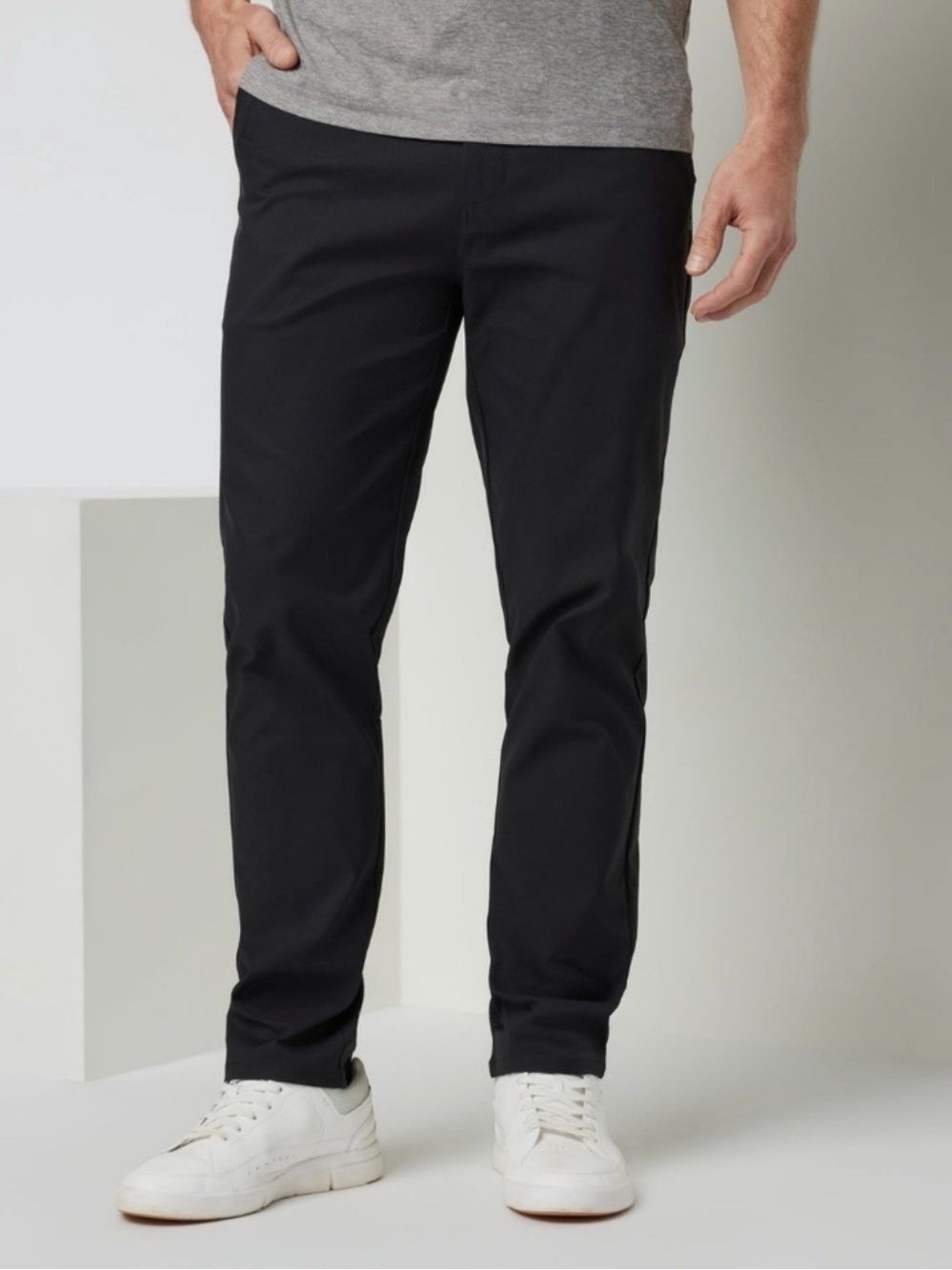 Vuori Cascade Tech Chino Pant Men’s Size 30 Black Performance Golf Slim Fit